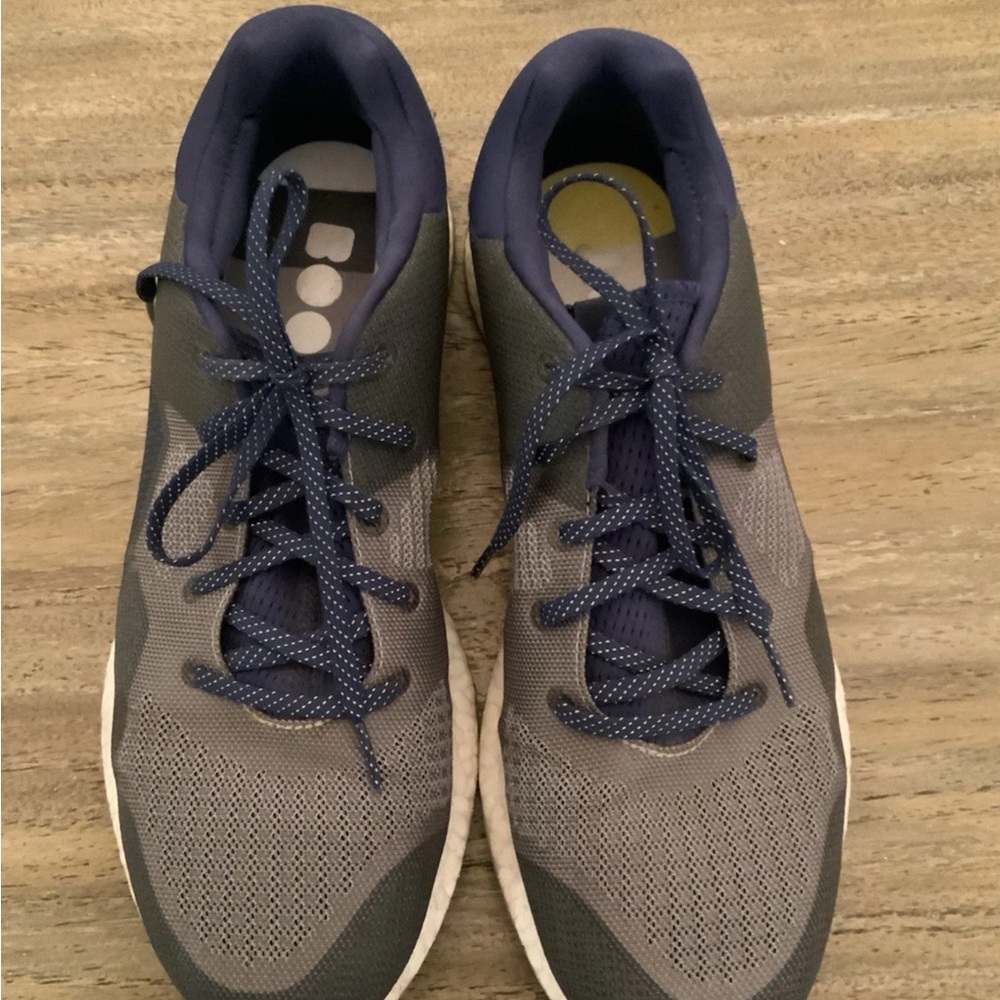 Men’s Adidas Crossknit Boost Spikeless Golf Shoes in Gray And Blue Size 11.5